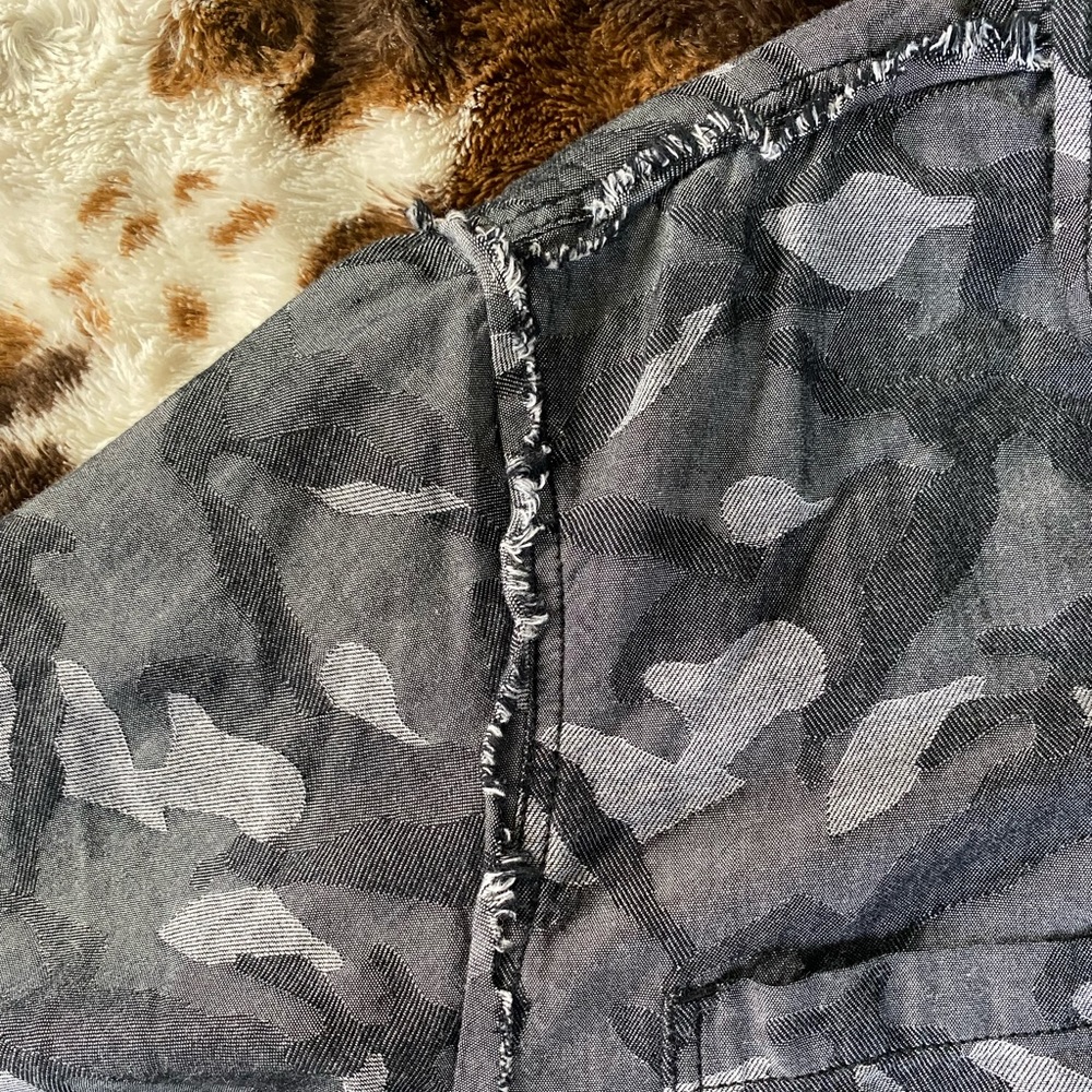 5/$25 Jeans by buffalo button down shirt - Picture 3 of 4